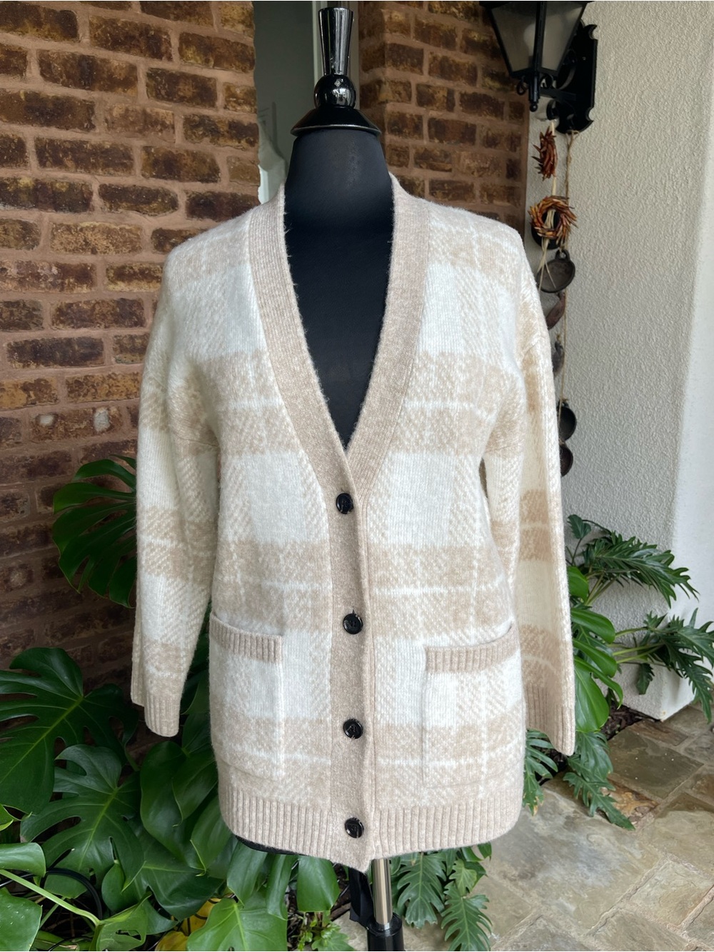 Rails Cream & Beige Plaid Button-Front Cardigan